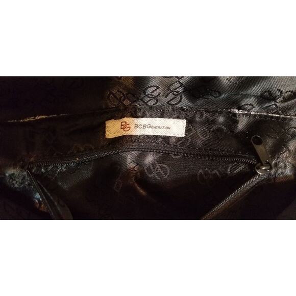 BCBG Generation Clutch Bag Faux Snake Reptile Print Handbag Purse Clutch - EUC - Picture 7 of 8